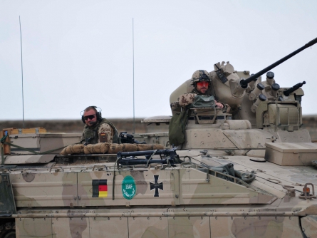 Bundeswehrsoldaten in Schützenpanzer