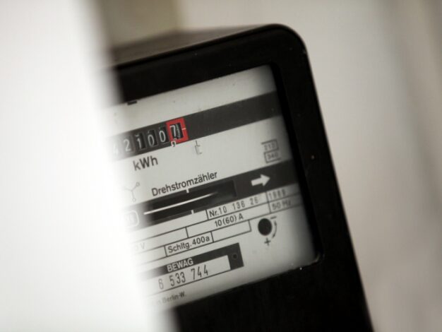 EEG-Umlage für Ökostrom steigt auf 6,35 Cent pro Kilowattstunde EEG-Umlage für Ökostrom steigt auf 6,35 Cent pro Kilowattstunde