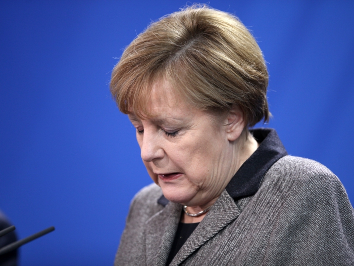 Früherer CSU-Chef Stoiber setzt Merkel Ultimatum im Asylstreit