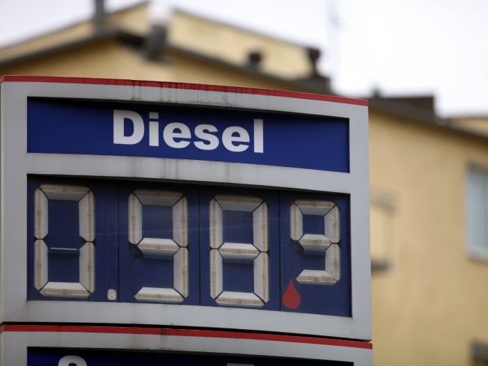 ADAC: Kraftstoffpreise geben erneut nach