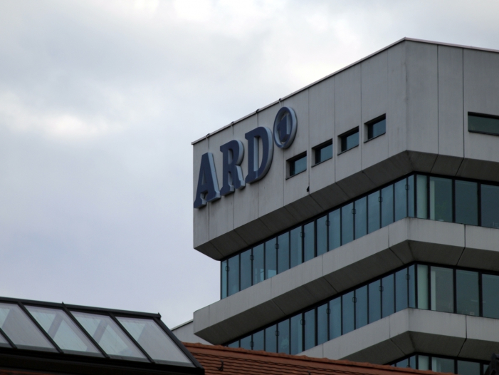 ARD-Vorsitzende: Angriffe auf Journalisten nicht verharmlosen