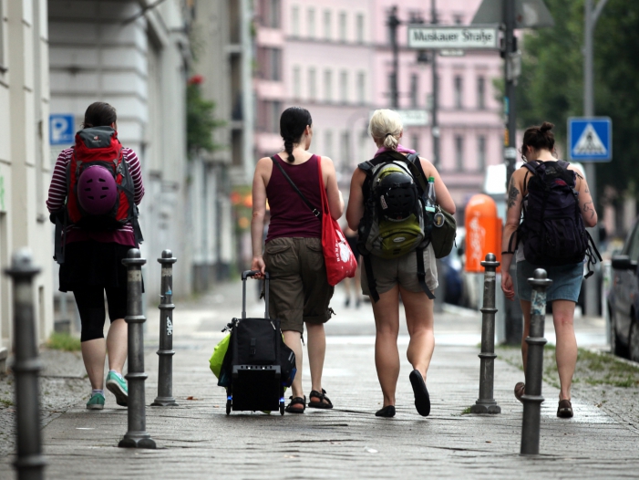 Touristen in Berlin-Kreuzberg, über dts Nachrichtenagentur