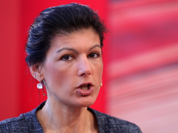 Wagenknecht kritisiert Merkels Sommerpressekonferenz