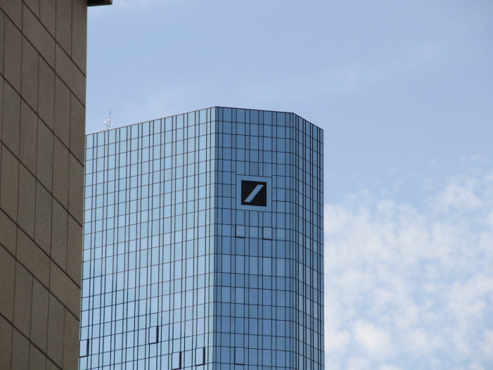 DAX-Konzerne sprechen über Rettung der Deutschen Bank