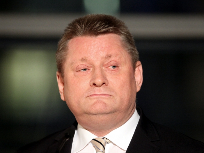 Gröhe: Patienten wegen Narkosemittel-Engpass nicht gefährdet