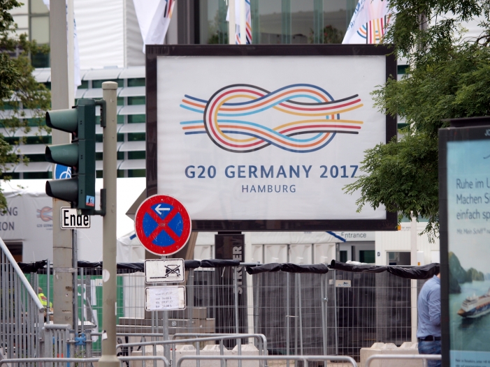 Eröffnung des G20-Gipfels - Großdemo endet mit Verletzten Eröffnung des G20-Gipfels - Großdemo endet mit Verletzten