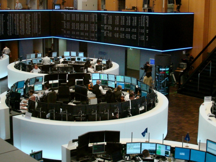 DAX am Mittag leicht im Plus - Post-Quartalszahlen erfreuen Anleger