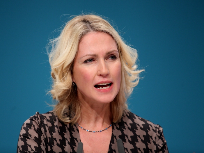 Schwesig verbittet sich Kritik von SPD-Altvorderen Schwesig verbittet sich Kritik von SPD-Altvorderen