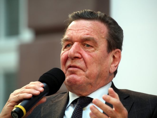 Altkanzler Schröder hält Neuwahlen 2019 für möglich