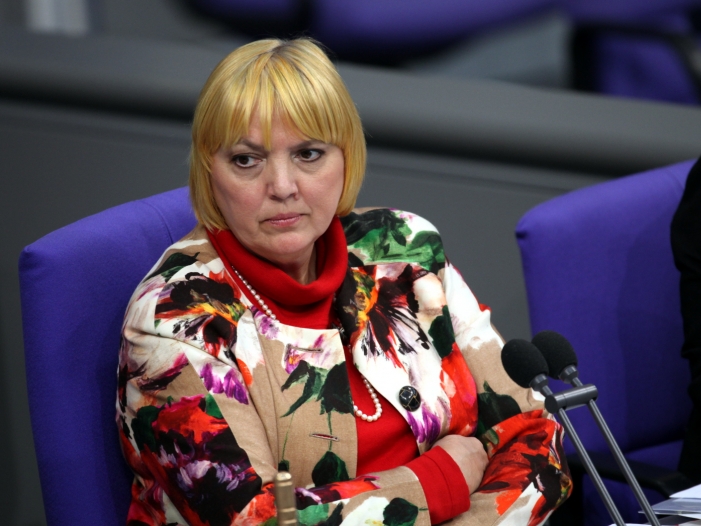 AfD will Bundestagsvizepräsidentin Claudia Roth absetzen lassen