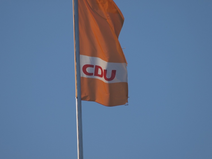 CDU-Politiker warnt vor "schleichendem Marsch in den Sozialismus" CDU-Politiker warnt vor "schleichendem Marsch in den Sozialismus"