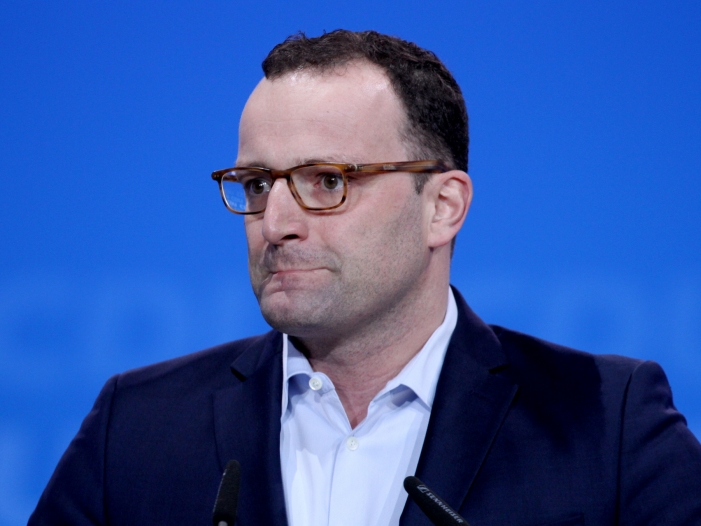 Spahn zweifelt am Nutzen der elektronischen Gesundheitskarte