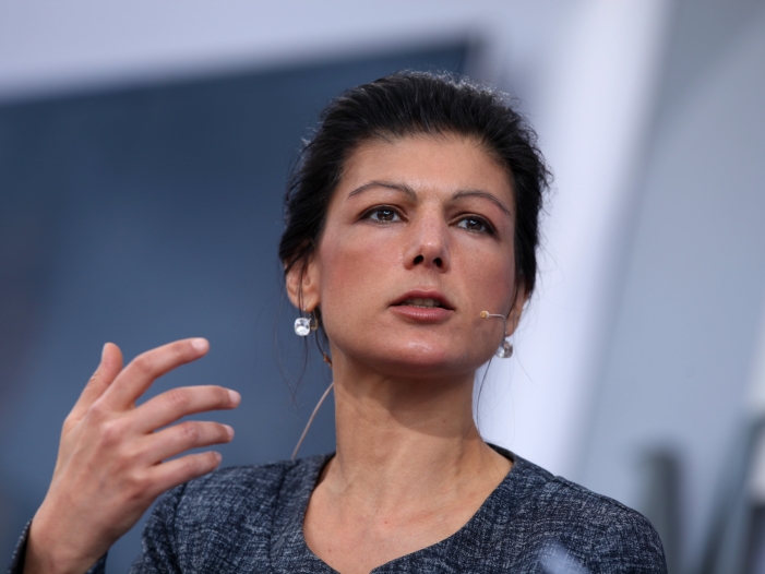 Wagenknecht kritisiert Arbeitsmigration