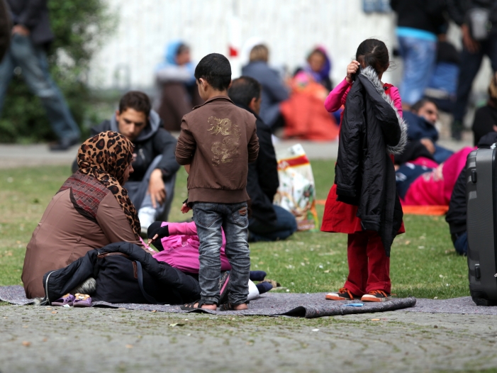 Deutsche im Asylstreit gespalten Deutsche im Asylstreit gespalten