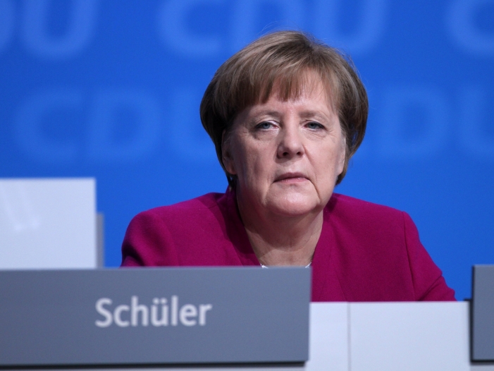 Tony Blair verteidigt Angela Merkel