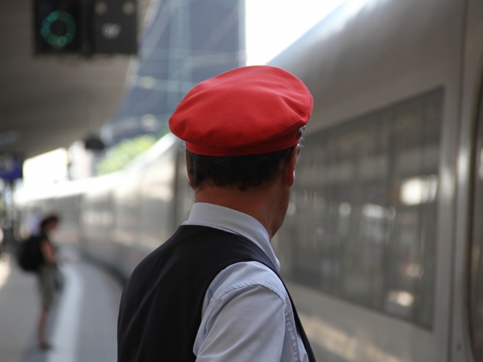 Deutsche Bahn will tausende neue Mitarbeiter einstellen