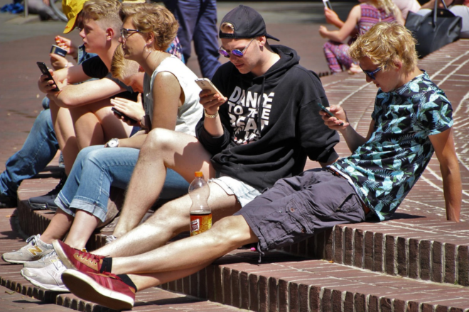 Mehrheit will Handyverbot an Schulen Mehrheit will Handyverbot an Schulen