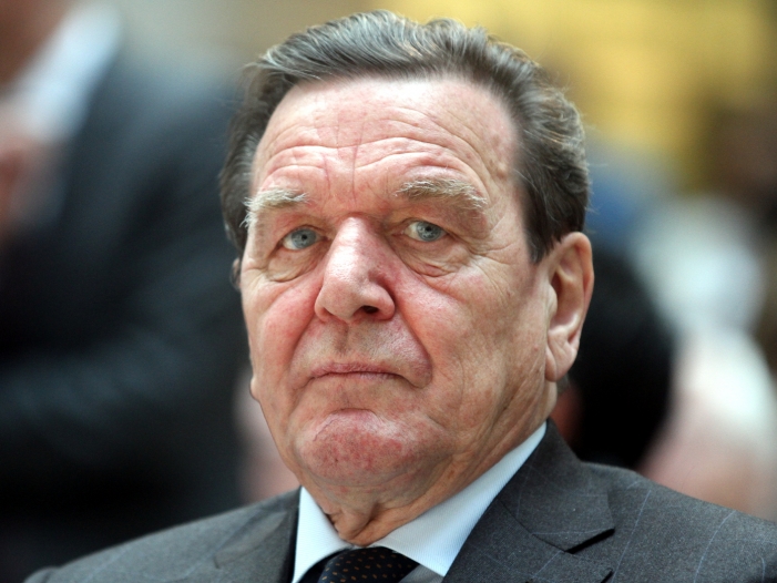 Ehefrau von Gerhard Schröder fürchtet um Sicherheit ihres Mannes