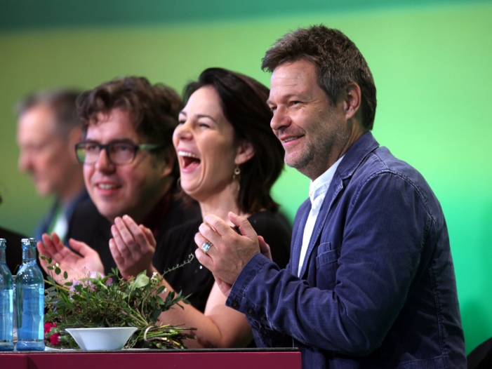 Emnid: Grüne setzen Höhenflug fort Emnid: Grüne setzen Höhenflug fort