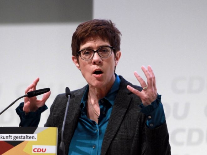 Kramp-Karrenbauer: Aufarbeitung von Migrations-Jahr 2015 wichtig