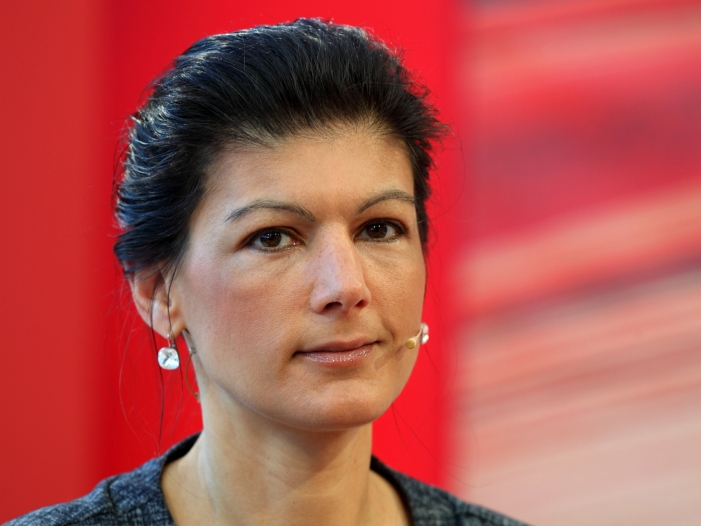 Wagenknecht: "Merkel bietet keine Problemlösungen an."