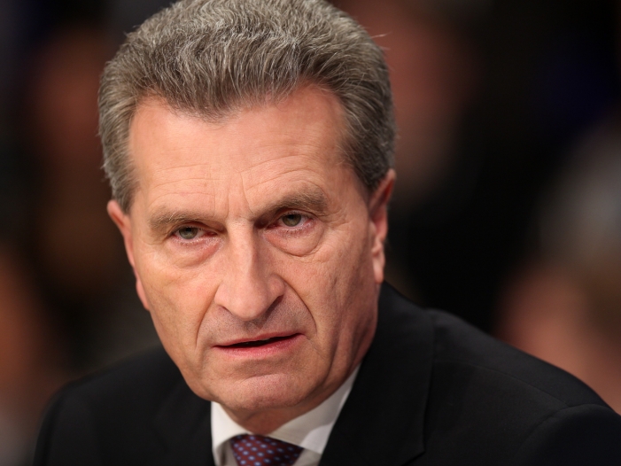 Oettinger will EU-Defizitverfahren gegen Frankreich