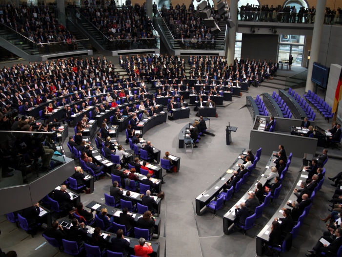Barley für paritätische Wahlrechtsreform im Bundestag