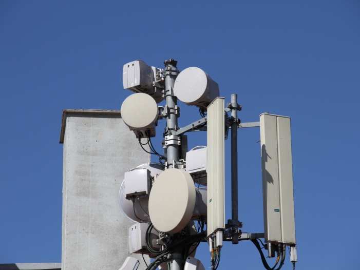 Vier Konzerne wollen für 5G-Frequenzen bieten
