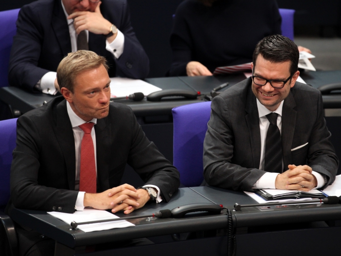 Emnid: Liberale wieder zweistellig