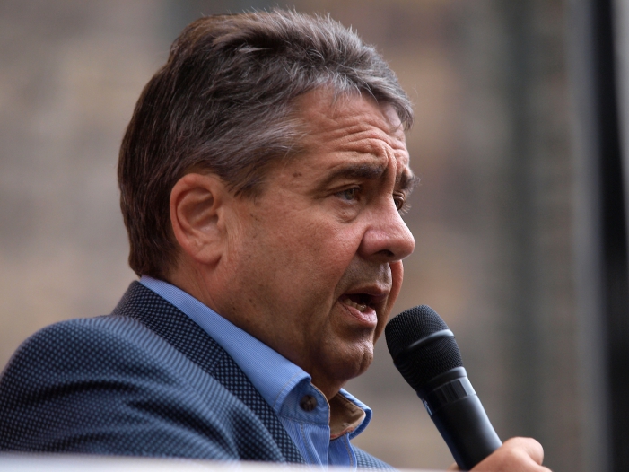 Früherer SPD-Chef Gabriel unterstützt Pläne von Heil Früherer SPD-Chef Gabriel unterstützt Pläne von Heil