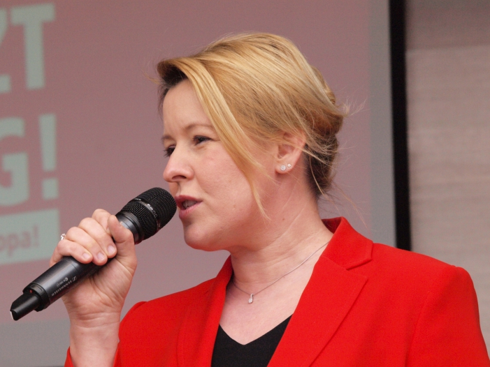 Plagiatsvorwürfe: FDP bringt Rücktritt von Giffey ins Gespräch