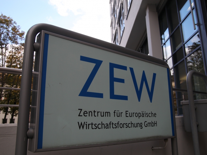 ZEW-Konjunkturerwartungen brechen im Juni 2019 ein ZEW-Konjunkturerwartungen brechen im Juni 2019 ein