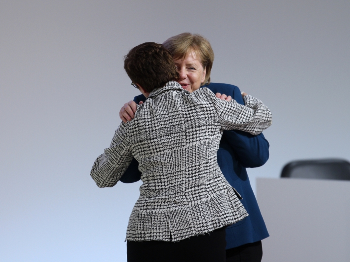 INSA: Union wieder mit Abstand stärkste Kraft