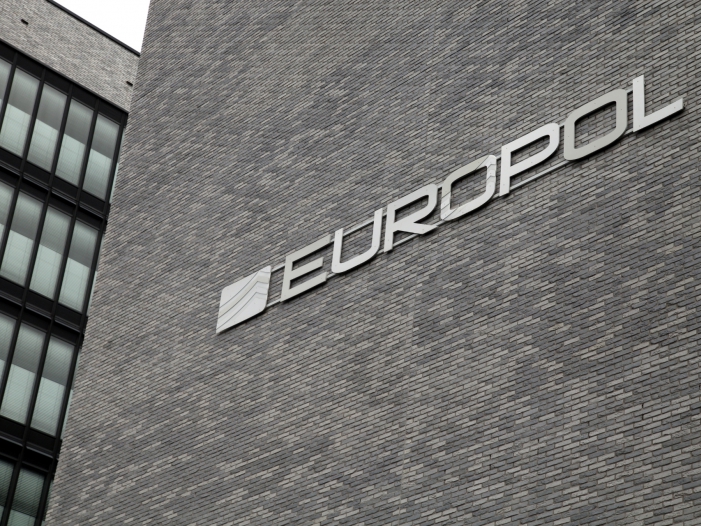 Europol klagt über Handel mit falschen Pässen
