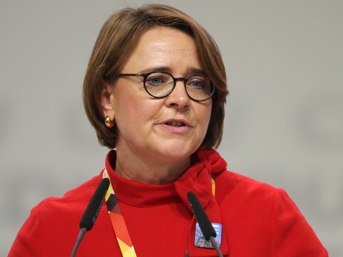 Lambrecht und Widmann-Mauz mahnen Firmen zu Einsatz gegen Rassismus