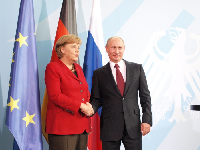 Merkel spricht mit Putin über Ukraine