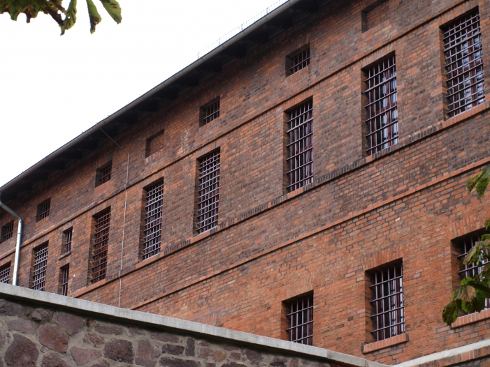 NRW will landesweit in Gefängnissen Handyspürhunde einsetzen NRW will landesweit in Gefängnissen Handyspürhunde einsetzen