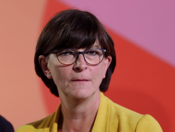 Esken kritisiert Umgang der Öffentlichkeit mit Politikerinnen