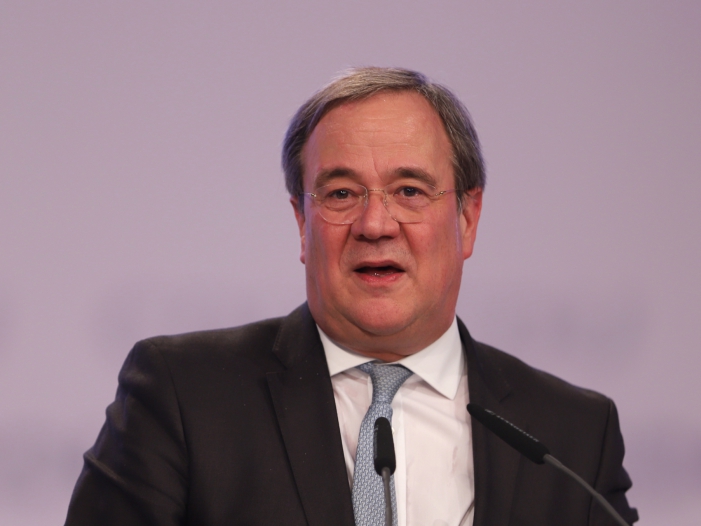 Laschet unterstützt Bayern: Bildungsrat nicht notwendig