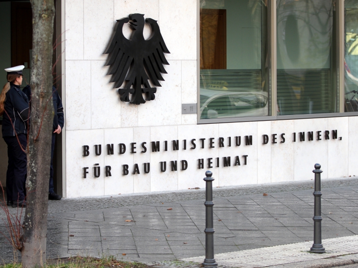 Innenstaatssekretär lehnt Klima als Asylgrund ab
