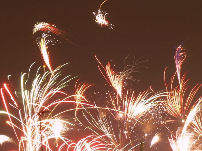 Am Brandenburger Tor feiern Hunderttausende Silvester Am Brandenburger Tor feiern Hunderttausende Silvester