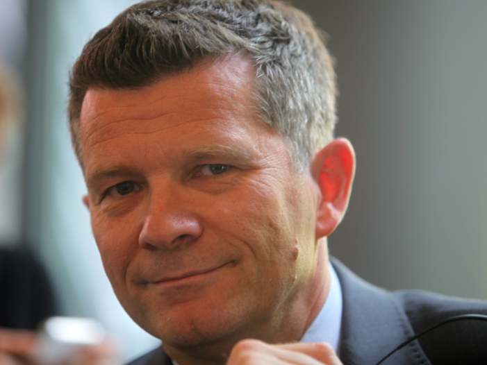 Debatte um Grundrechte-Einschränkung: Ethikrat-Chef stimmt Schäuble zu