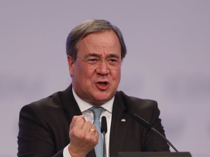 Laschet verteidigt Schäuble in Debatte über Schutz des Lebens