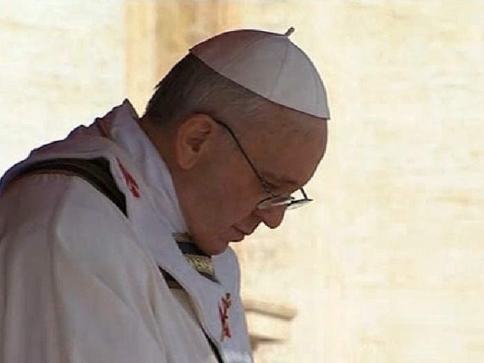 Papst spendet Segen "Urbi et Orbi" - hinter verschlossenen Türen