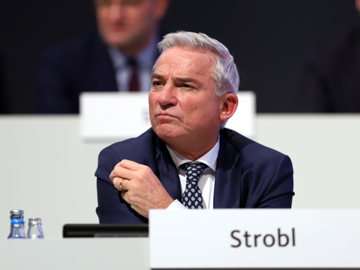 Strobl will Randalierer aus Stuttgart zur Rechenschaft ziehen Strobl will Randalierer aus Stuttgart zur Rechenschaft ziehen