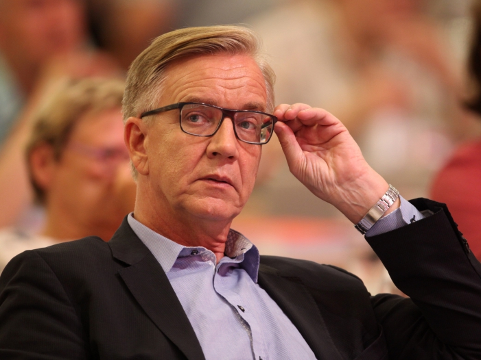 Bartsch rechnet mit Stimmengewinnen der Linken nach Merkel-Rückzug Bartsch rechnet mit Stimmengewinnen der Linken nach Merkel-Rückzug