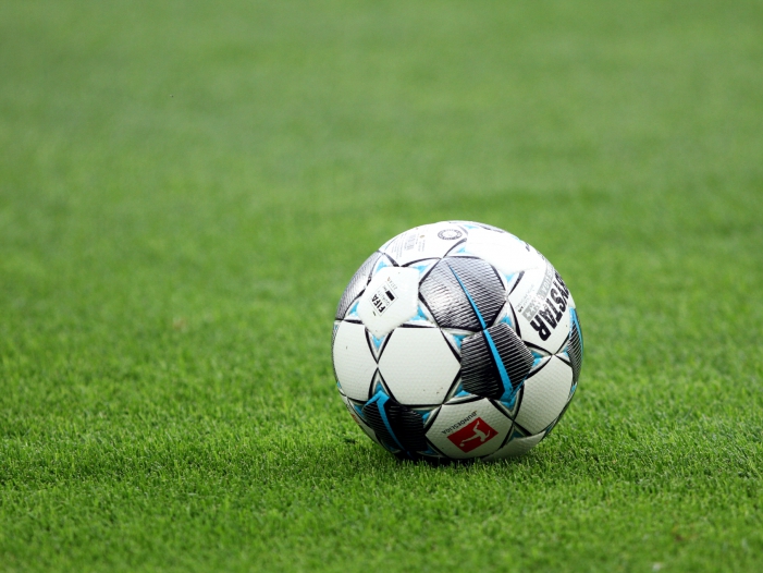 Lauterbach und Bosbach gegen massenhafte Tests vor Fußballspielen