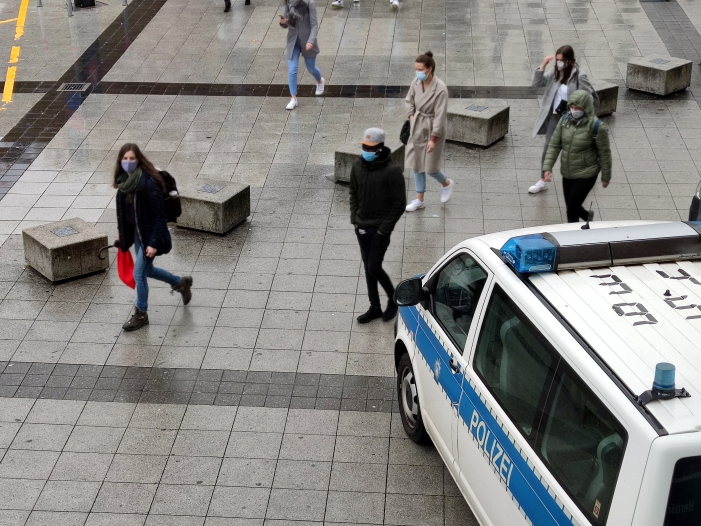 Merkel will Lockdown-Verlängerung nicht ausschließen