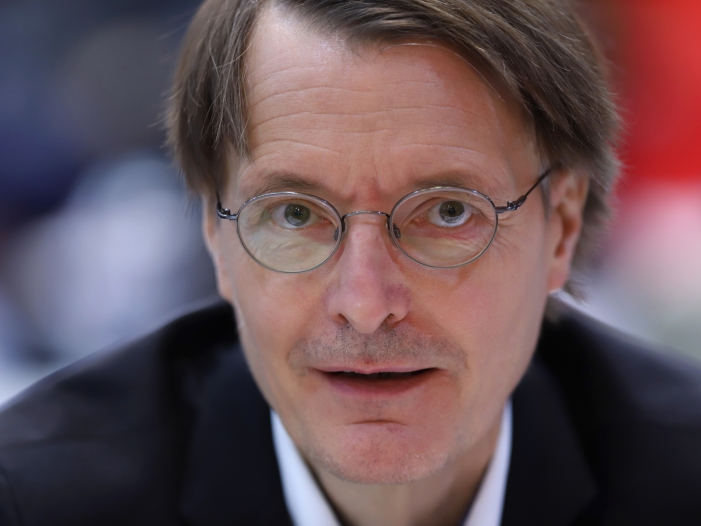 Lauterbach für deutschen Alleingang bei Impfstoff-Zulassung Lauterbach für deutschen Alleingang bei Impfstoff-Zulassung