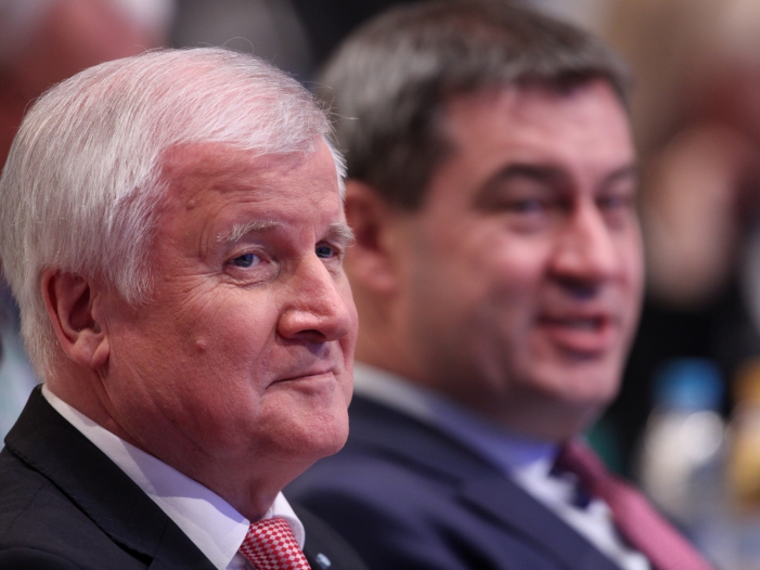 Seehofer bot Söder seinen Rücktritt an